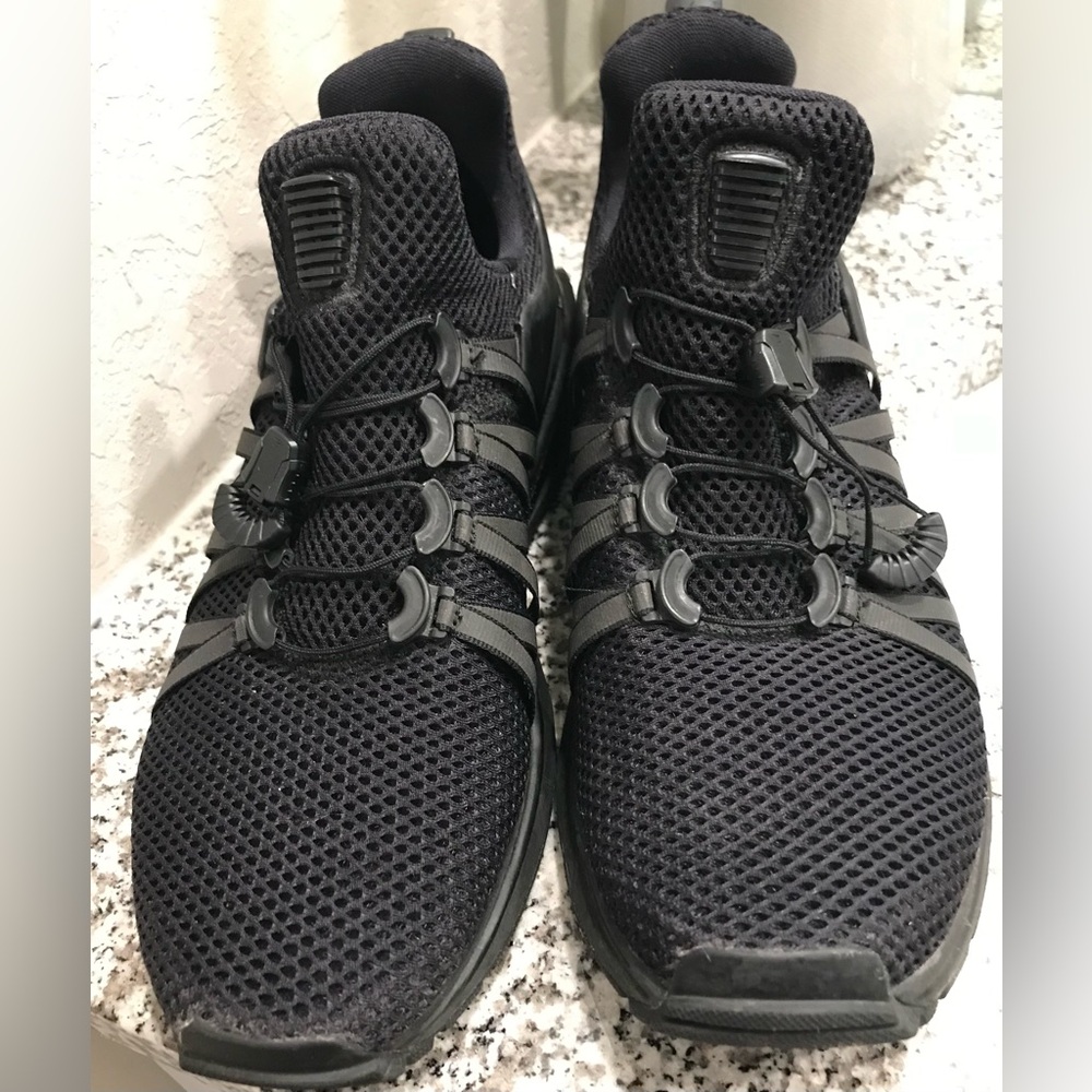 Nike tennis shoes